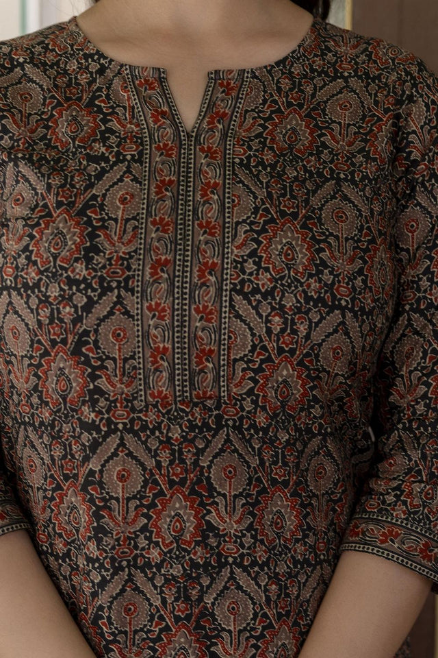 Multi Color Printed Cotton Kurti (AM-BER3297)