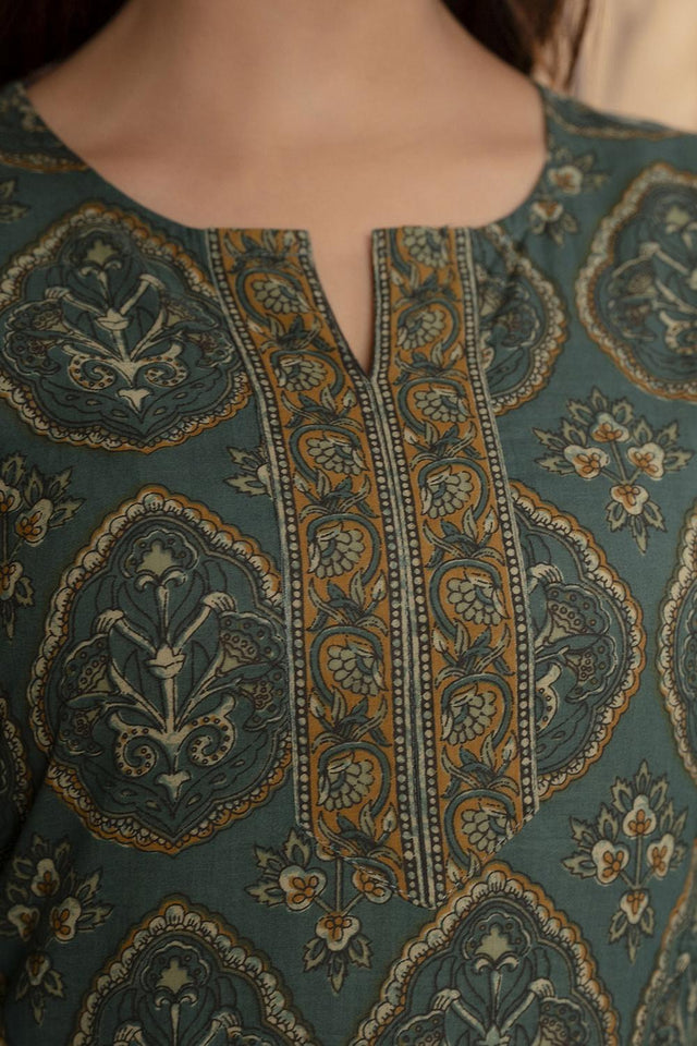 Green Floral Printed Cotton Tunic (AM-BER3473)