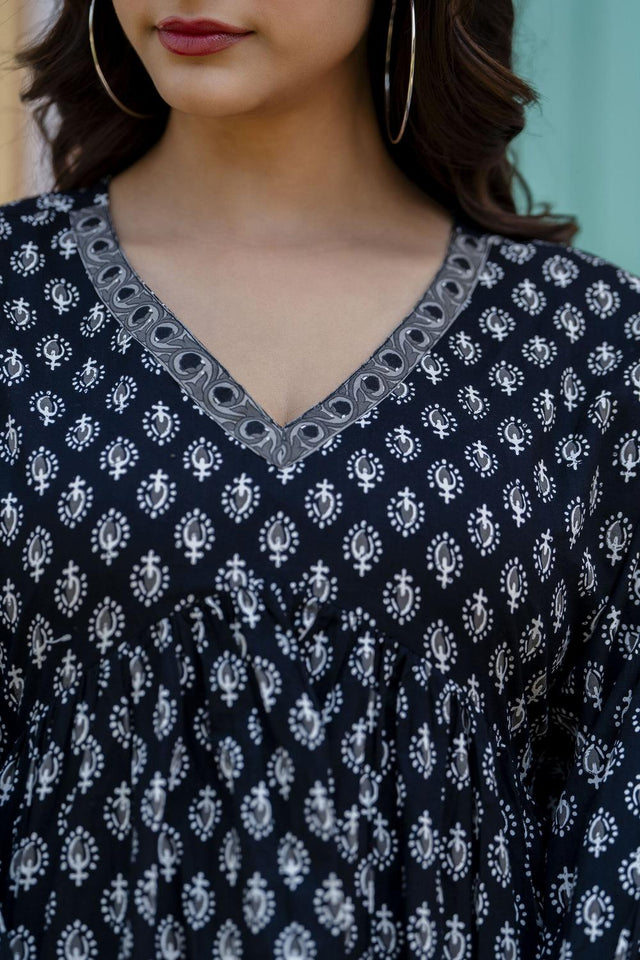 Black Printed Cotton Top (AM-HKS0710)