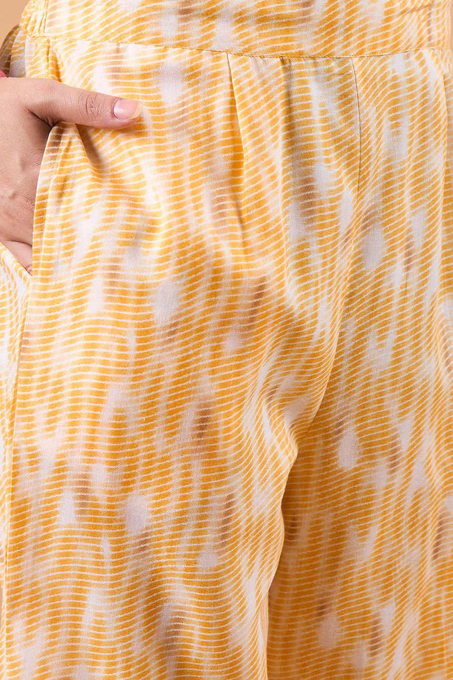 Women's Yellow Cotton Printed Kurti Pant Set