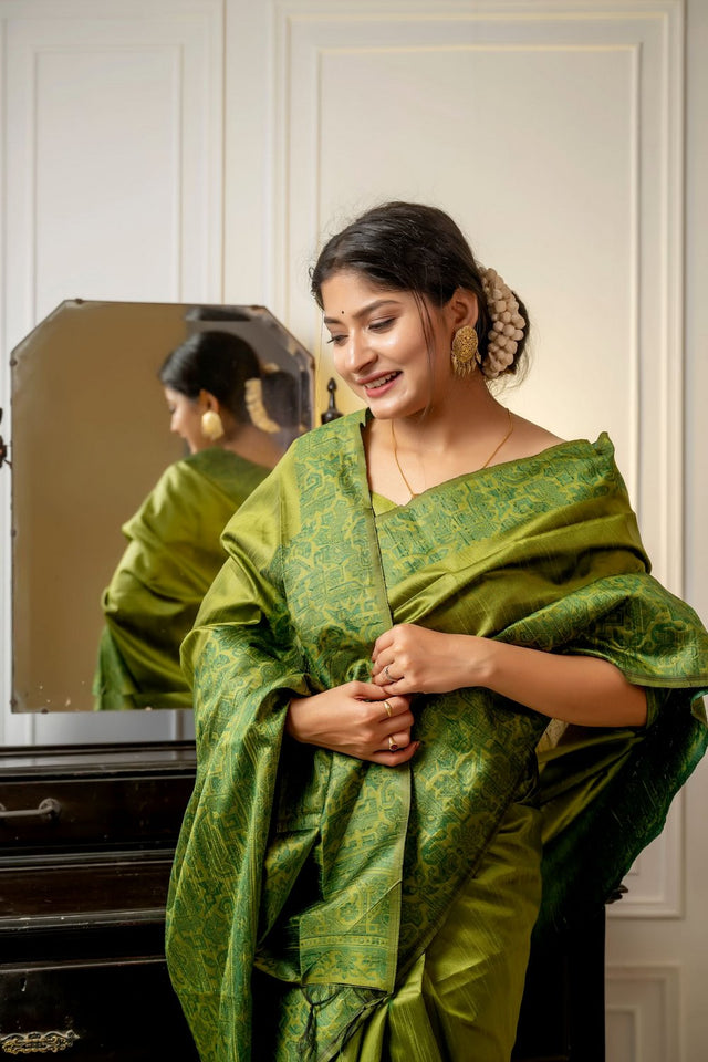 Green Woven Art Silk Saree (Eth_SR_41)