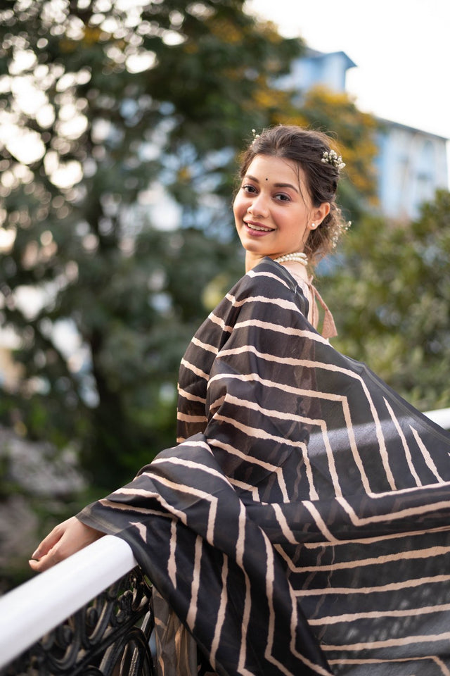 Black Line Printed Art Silk Saree (Eth_SR_96)