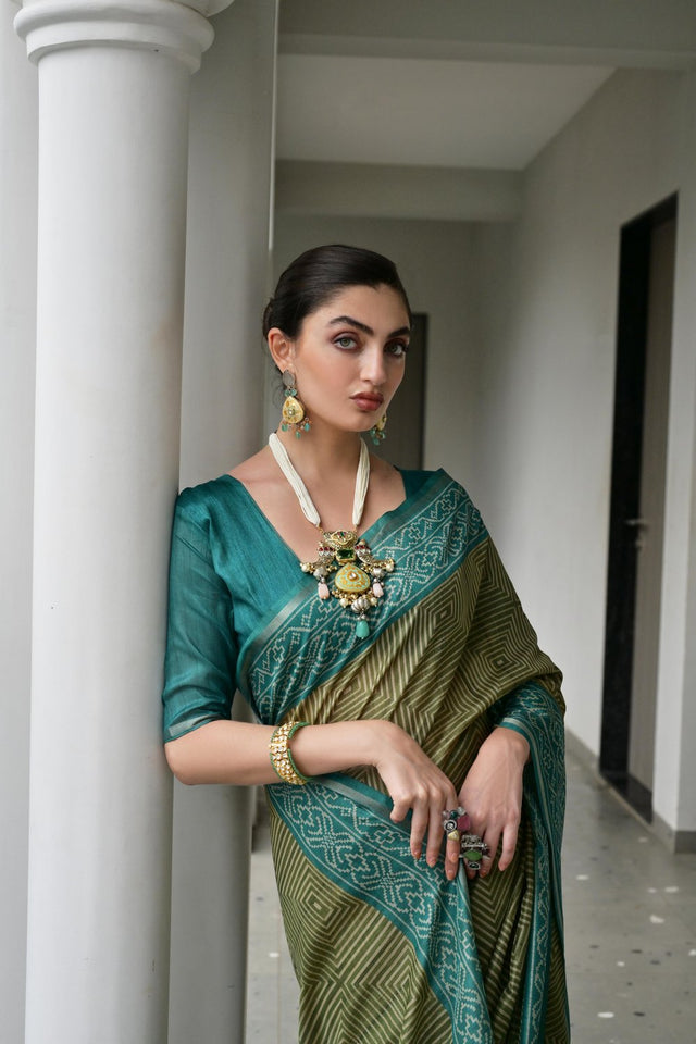 Green Geometric Printed Art Silk Saree (Eth_SR_104)