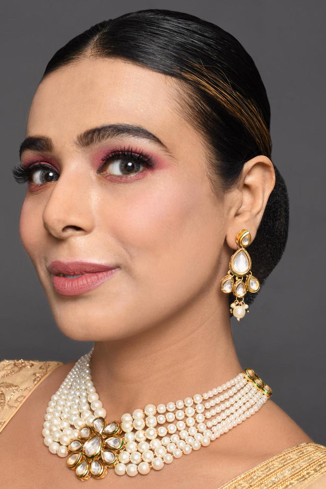 White Kundan & Beads Alloy Necklace Set