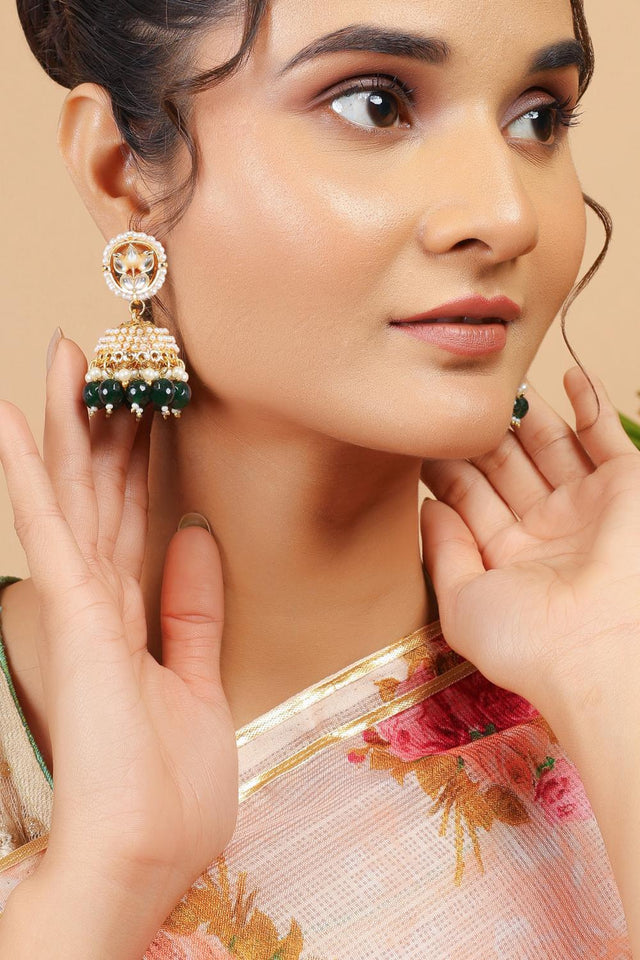 Golden Kundan & Beads Alloy Earrings