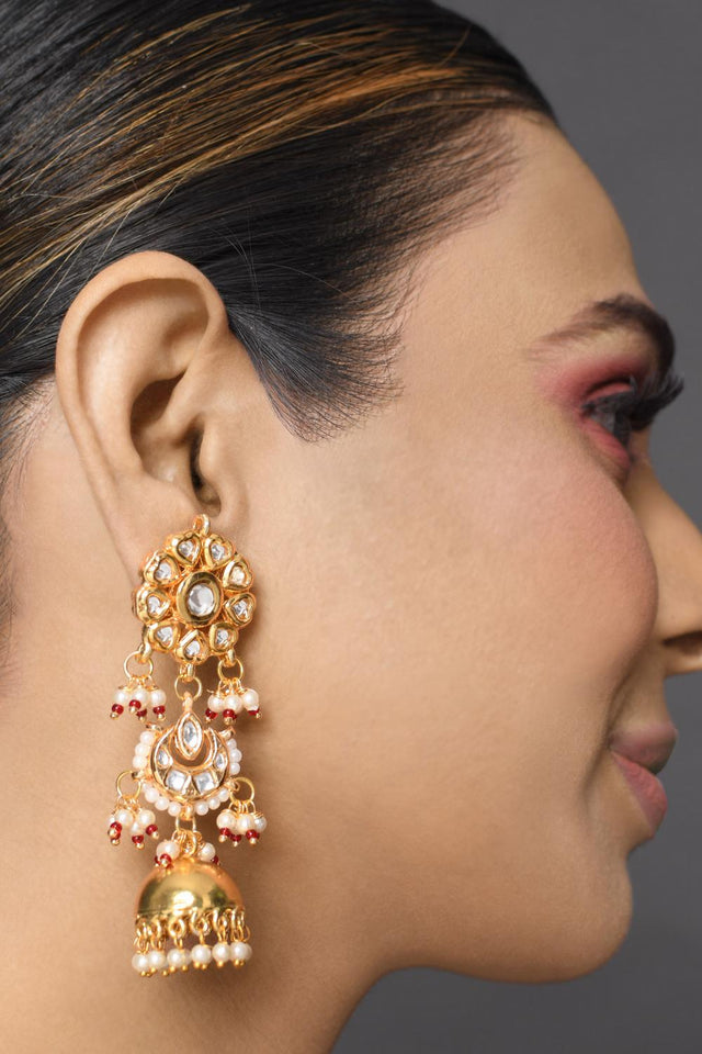 Golden Kundan & Beads Alloy Earrings