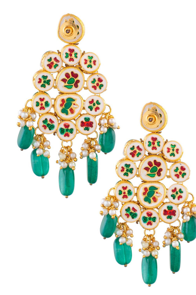 Golden Kundan & Beads Alloy Earrings