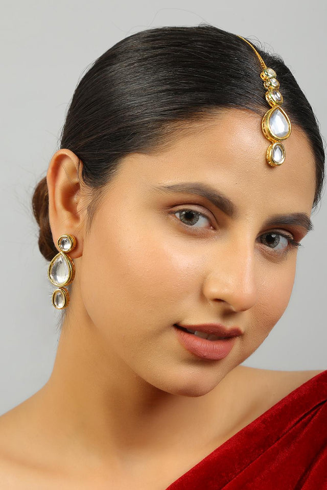 Golden Kundan & Beads Alloy Earrings with Maang Tikka