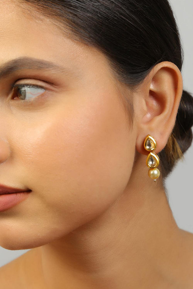 Golden Kundan & Beads Alloy Earrings
