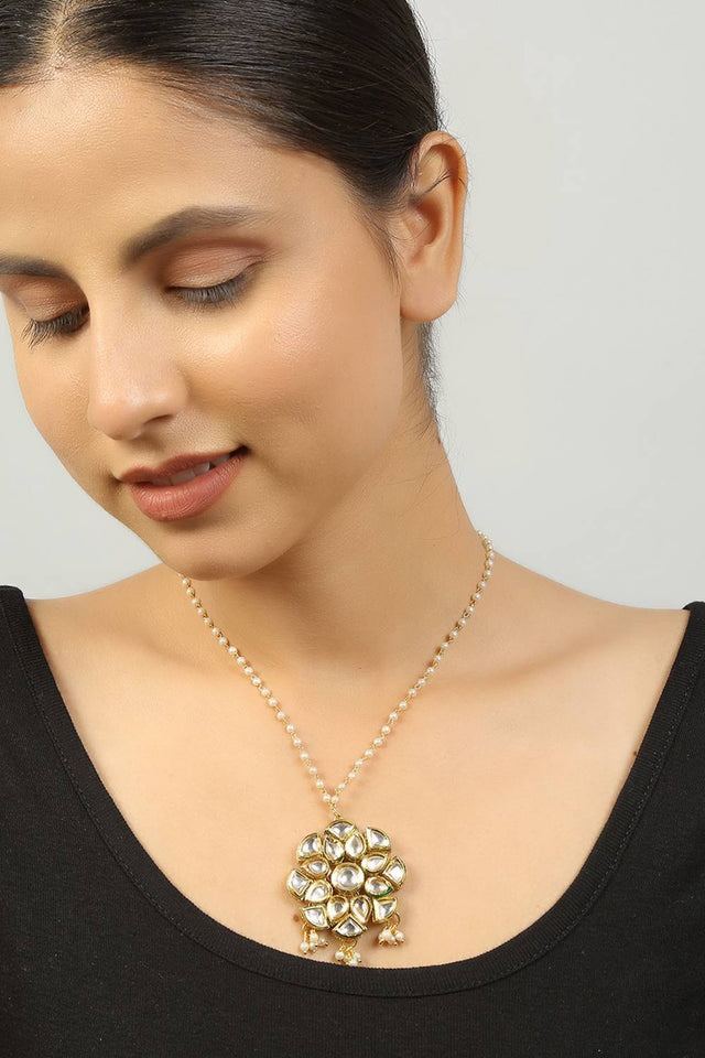 Golden White Gold Tone Kundan Alloy Necklace