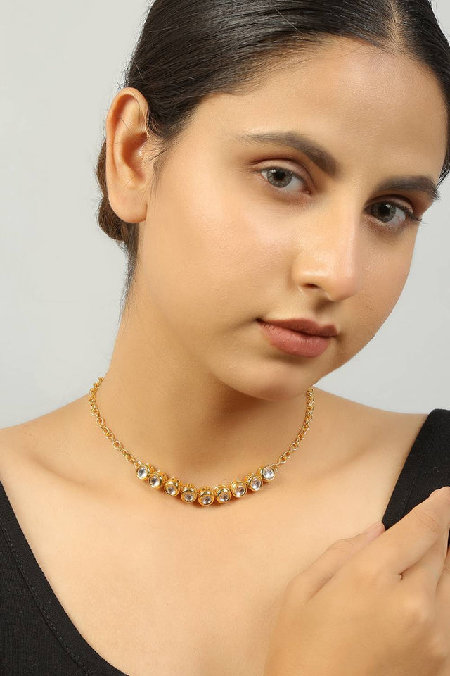 Golden Sleek Kundan Alloy Necklace