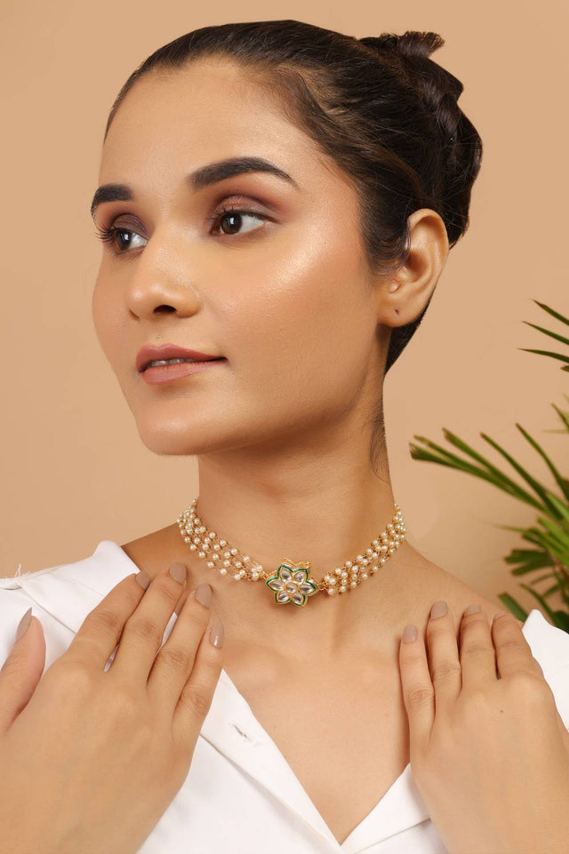 Golden Floral Kundan Alloy Choker
