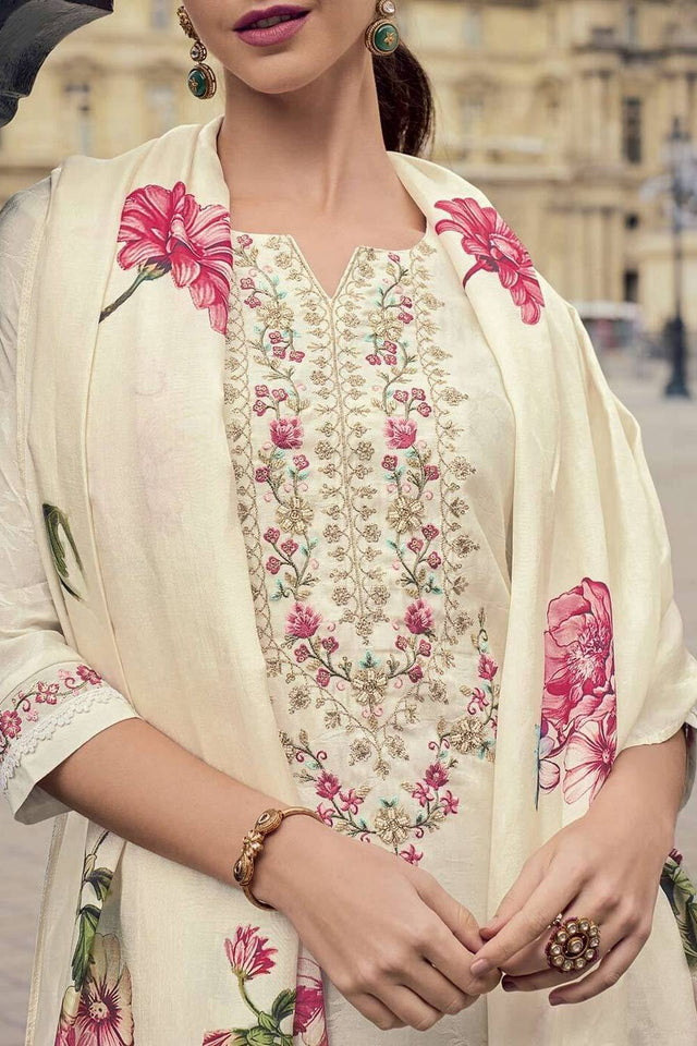 Off-White Embroidered Chanderi Kurti Pant Set