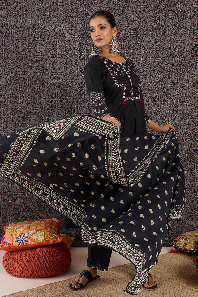 Black Printed Cotton Kurti Pant Set (IDKH0BK11008)