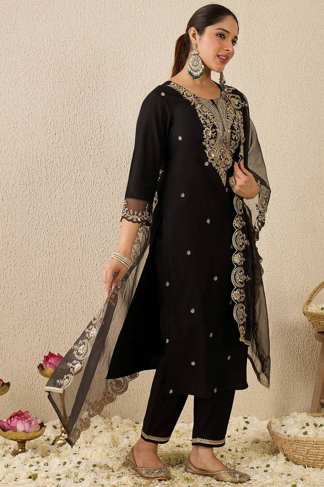 Black Embroidered Liva Kurti Pant Set (IDKH1BK11968)
