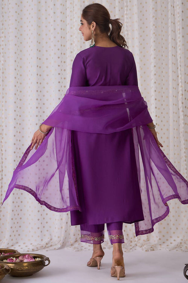 Violet Embroidered Liva Kurti Pant Set (IDKH1PR6105)