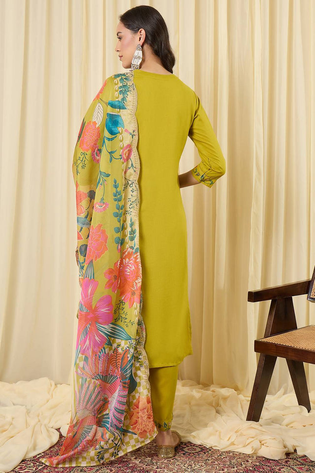 Green Embroidered Rayon Kurti Pant Set (IDKH5GN12392)