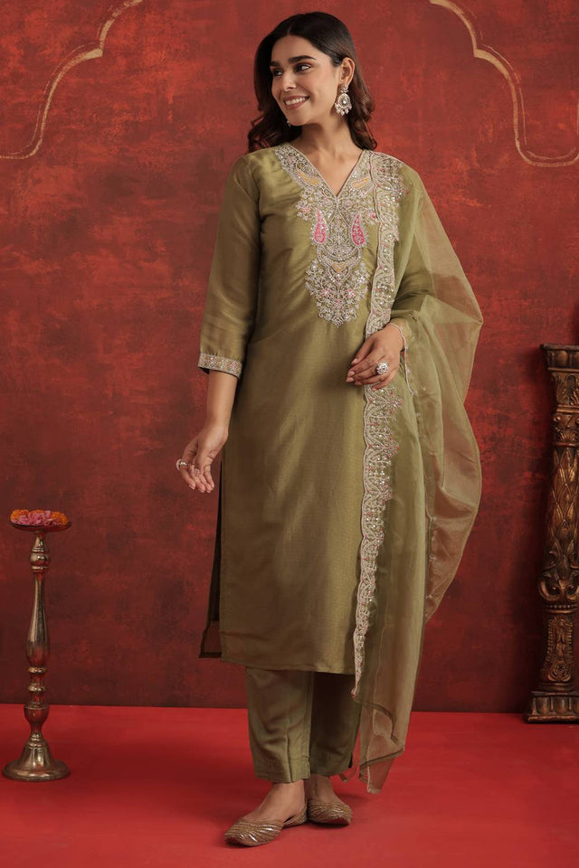 Green Embroidered Silk Blend Kurti Pant Set (IDKH9GN11469)