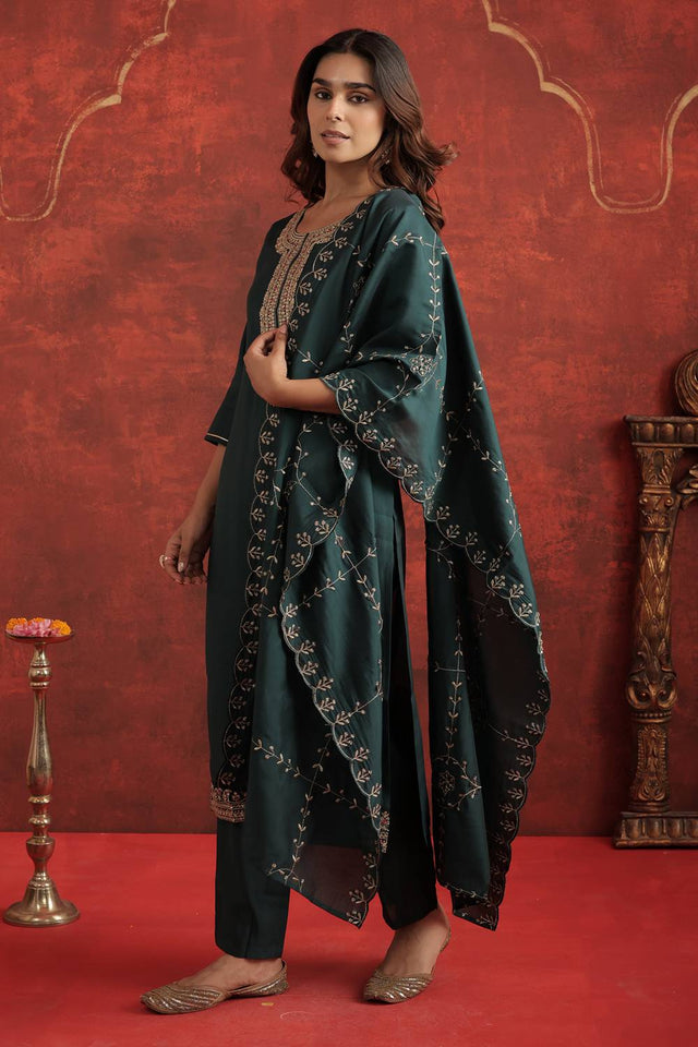 Green Embroidered Silk Blend Kurti Pant Set (IDKH9GN12207)
