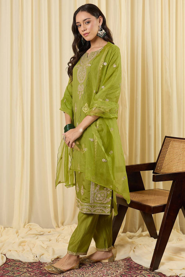 Green Embroidered Silk Blend Kurti Pant Set (IDKH9GN12423)