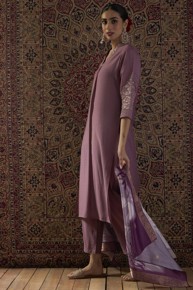 Lavender Embroidered Silk Blend Kurti Pant Set (IDKH9LV12202)