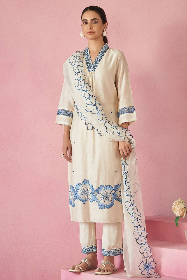 Off White Floral Embroidered Silk Blend Kurti Pant Set (IDKH9OW11113)