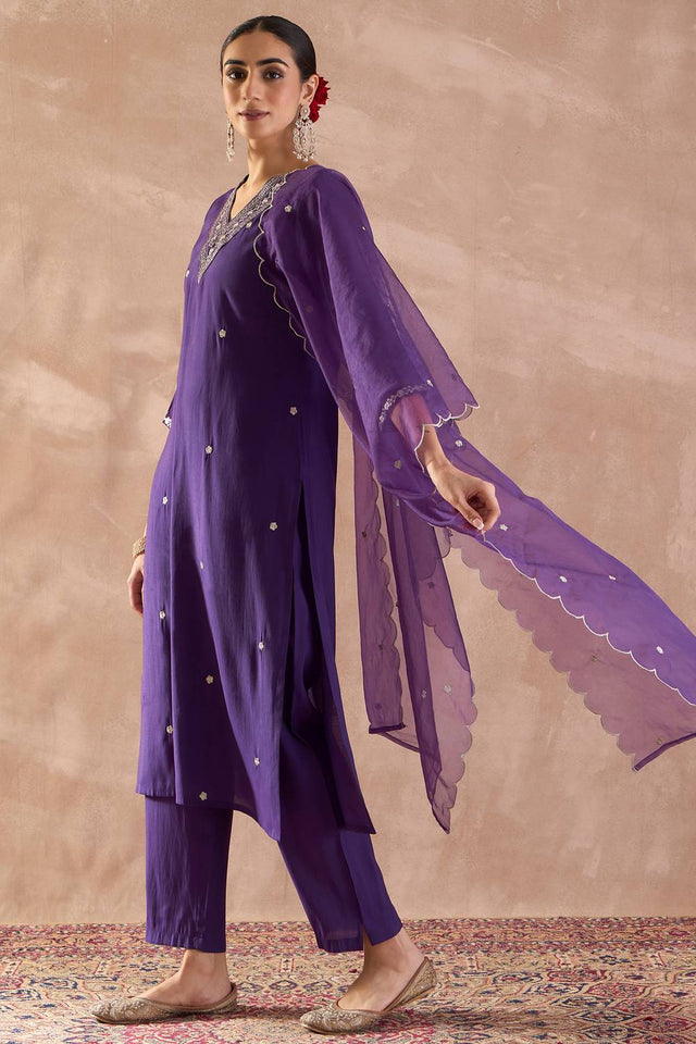 Violet Embroidered Silk Blend Kurti Pant Set (IDKH9PR12335)