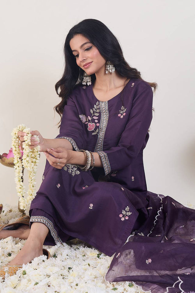 Violet Embroidered Silk Blend Kurti Pant Set (IDKH9PR12425)