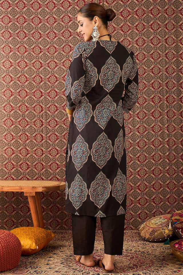 Black Printed Cotton Kurti Pant Set (IDKS0BK11281)