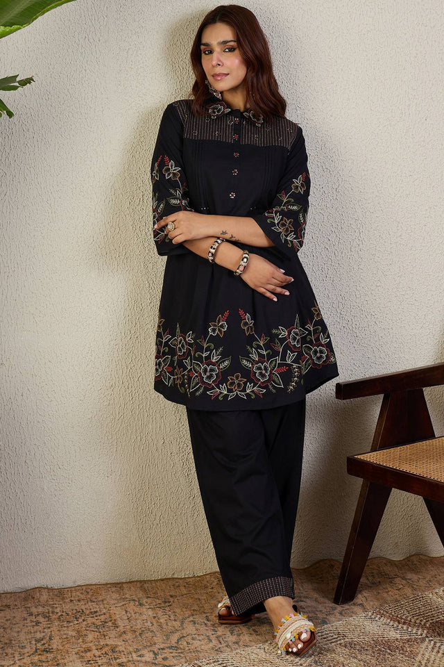 Black Floral Embroidered Cotton Kurti Pant Set (IDKS0BK11563)