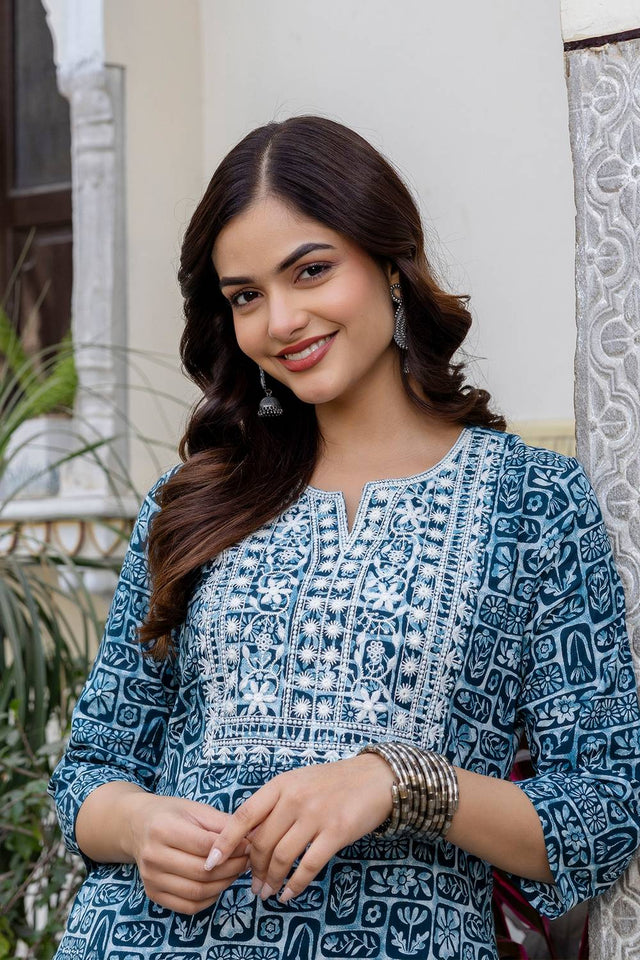 Blue Floral Printed Cotton Kurti Pant Set (IDKS0BL11621)
