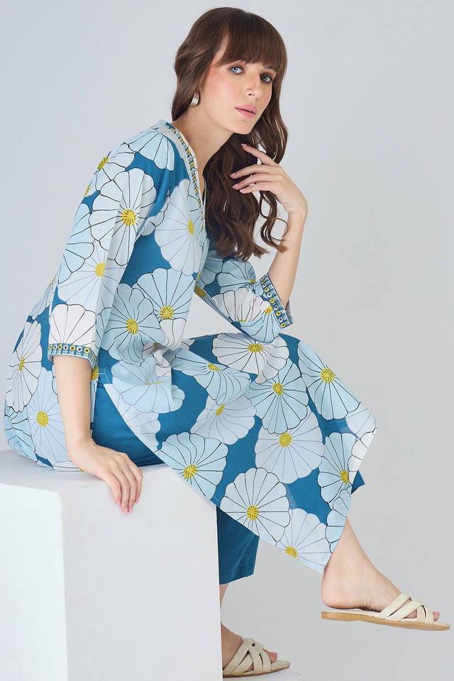 Blue Floral Printed Cotton Kurti Pant Set (IDKS0BL12362)