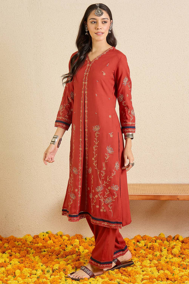 Red Floral Embroidered Rayon Kurti Pant Set (IDKS5RD11597)