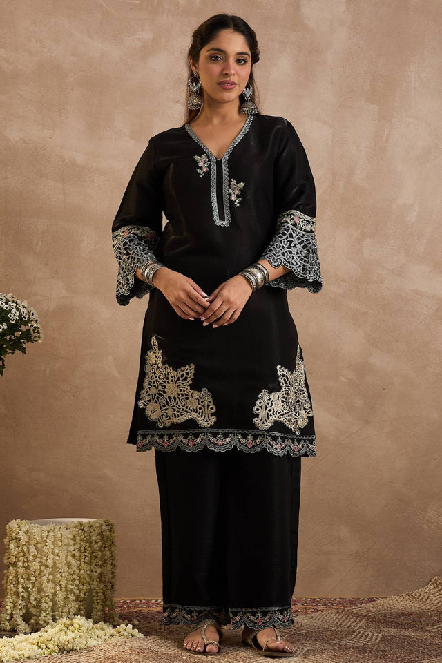 Black Embroidered Silk Blend Kurti Pant Set (IDST9KS112)