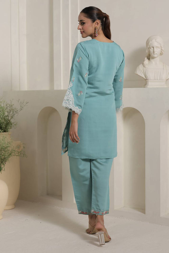 Turquoise Floral Embroidered Silk Blend Kurti Pant Set (IDST9KS116)