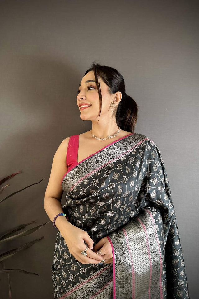 Black Kanjivaram Woven Banarasi Silk Saree (JK13111)