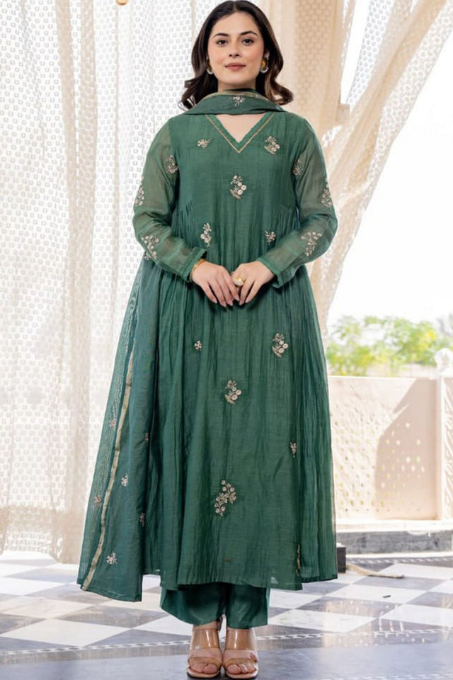 Green Floral Embroidered Chanderi Kurti Pant Set (MV-646)