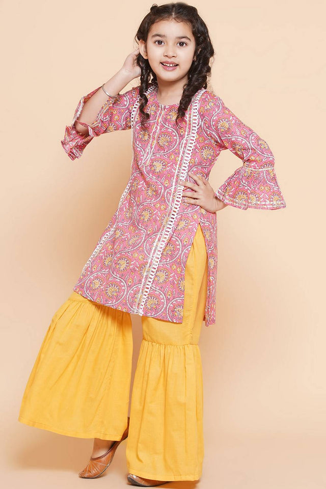 Girl's Pink Floral Printed Cotton Kurta Set