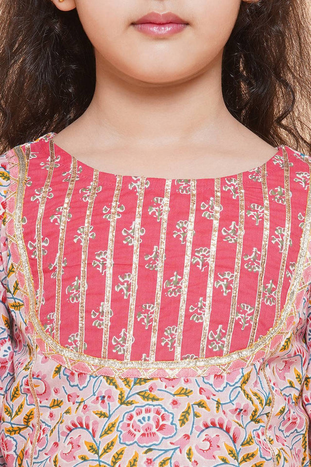 Girl's Pink Floral Printed Cotton Kurta Set
