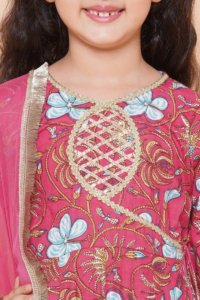 Girl's Peach Floral Printed Cotton Kurta Set