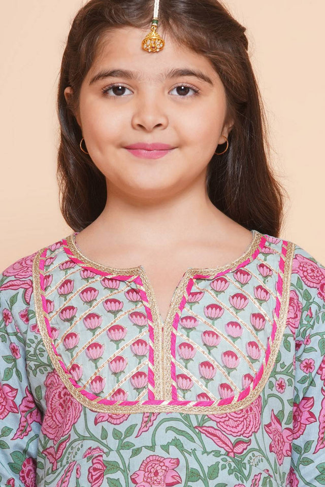 Girl's Blue Floral Printed Cotton Kurta Set