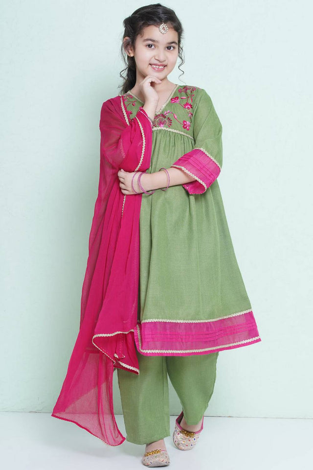 Girl's Green Embroidered Cotton Kurta Set