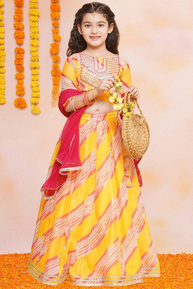 Girl's Pink Leheriya Printed Silk Lehenga