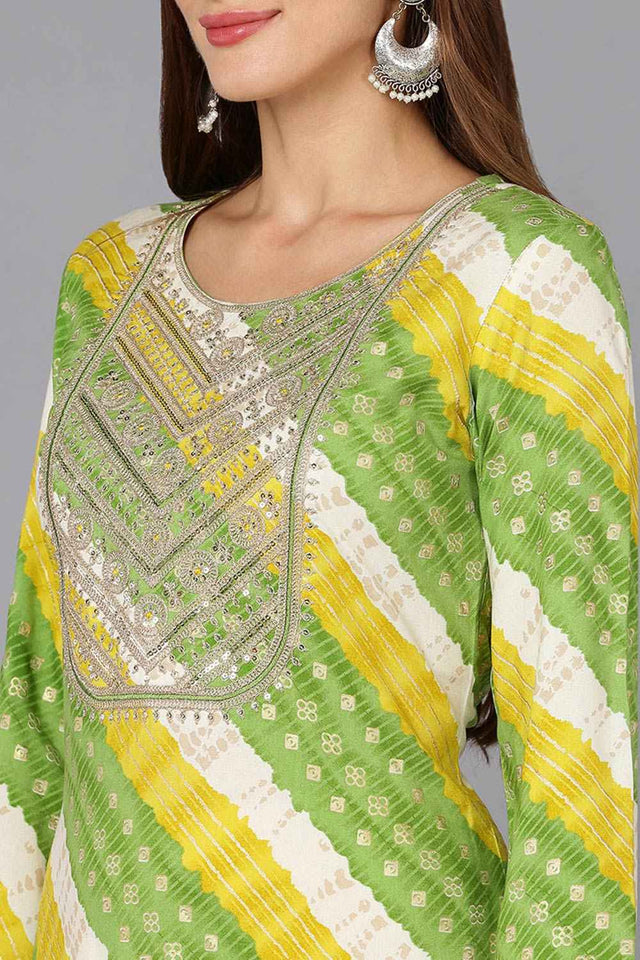 Green Cotton Embroidered Round Neck Kurti