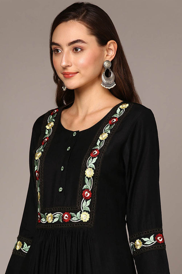 Black Rayon Bandhani Round Neck Kurti