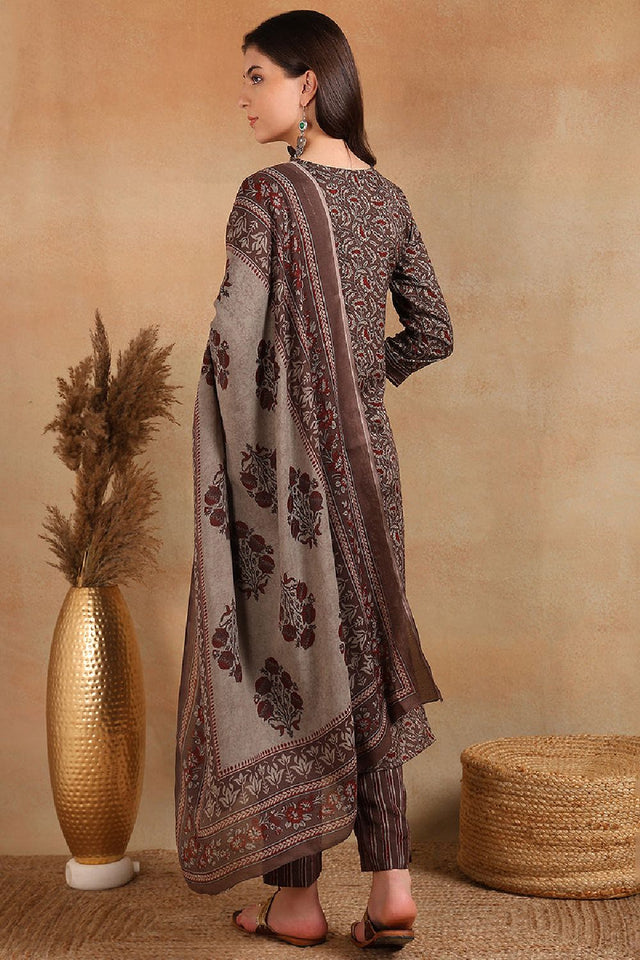 Grey Rayon Blend Ethnic Motifs Printed Straight Cut Pant Suit Set