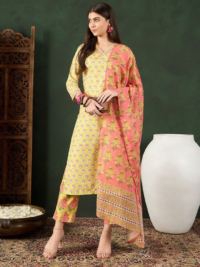 Yellow Rayon Blend Floral Printed Straight Kurti Pant With Dupatta