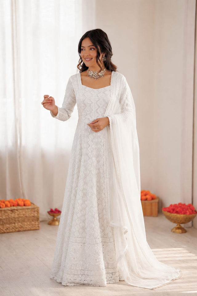 Off White Floral Embroidered Georgette Anarkali Suit (RT-6023)