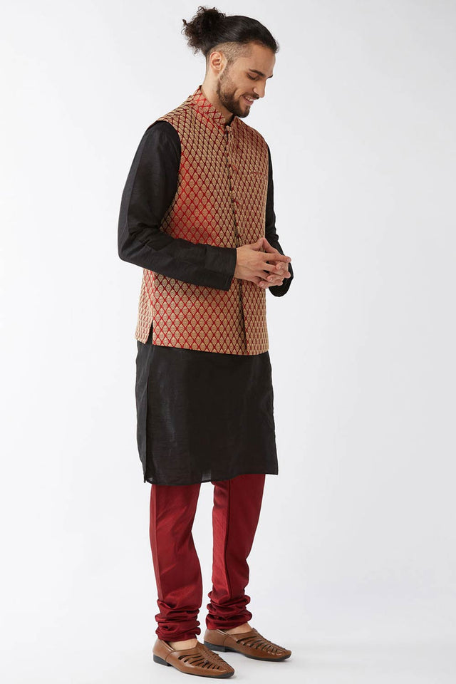 Men's Blended Silk Woven Kurta Set in Black - 40