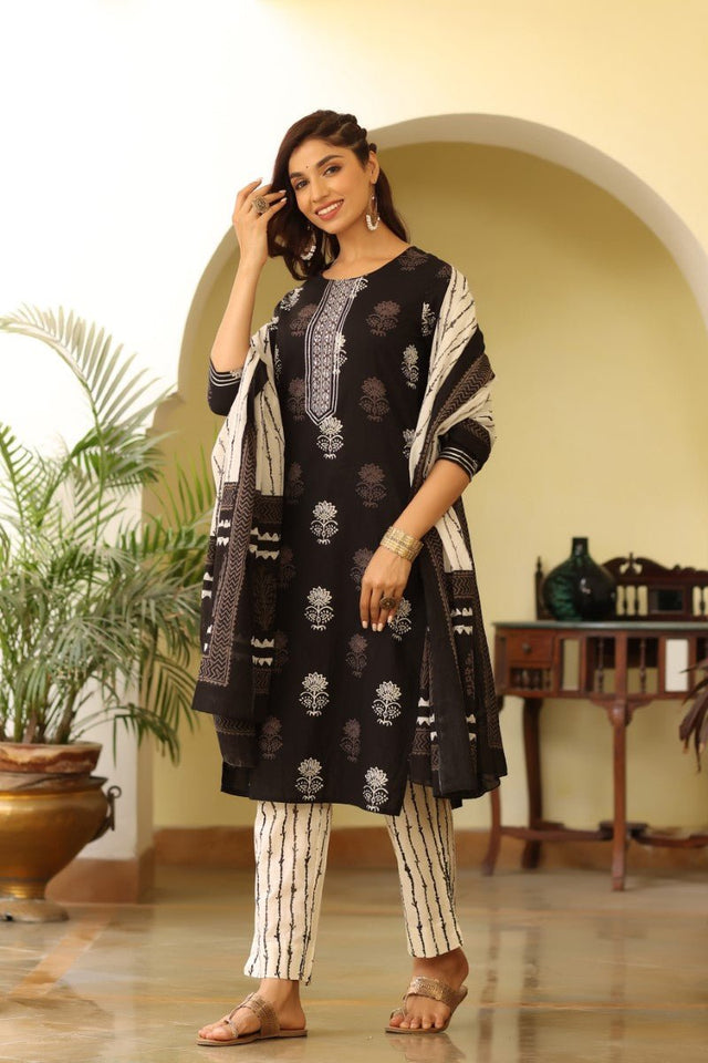 Black And White Printed Kurta With Trousers And Dupatta